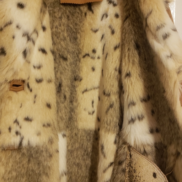 Larry Levine Women Jacket - Picture 2 of 4